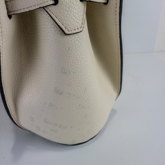 Calvin Klein Lennon Shoulder Bag - Picture 8 of 9